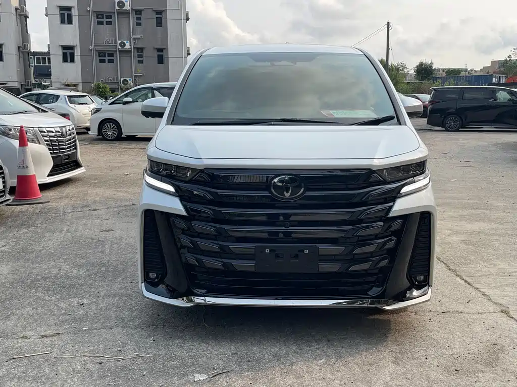 Toyota Vellfire 2025 — фото 2