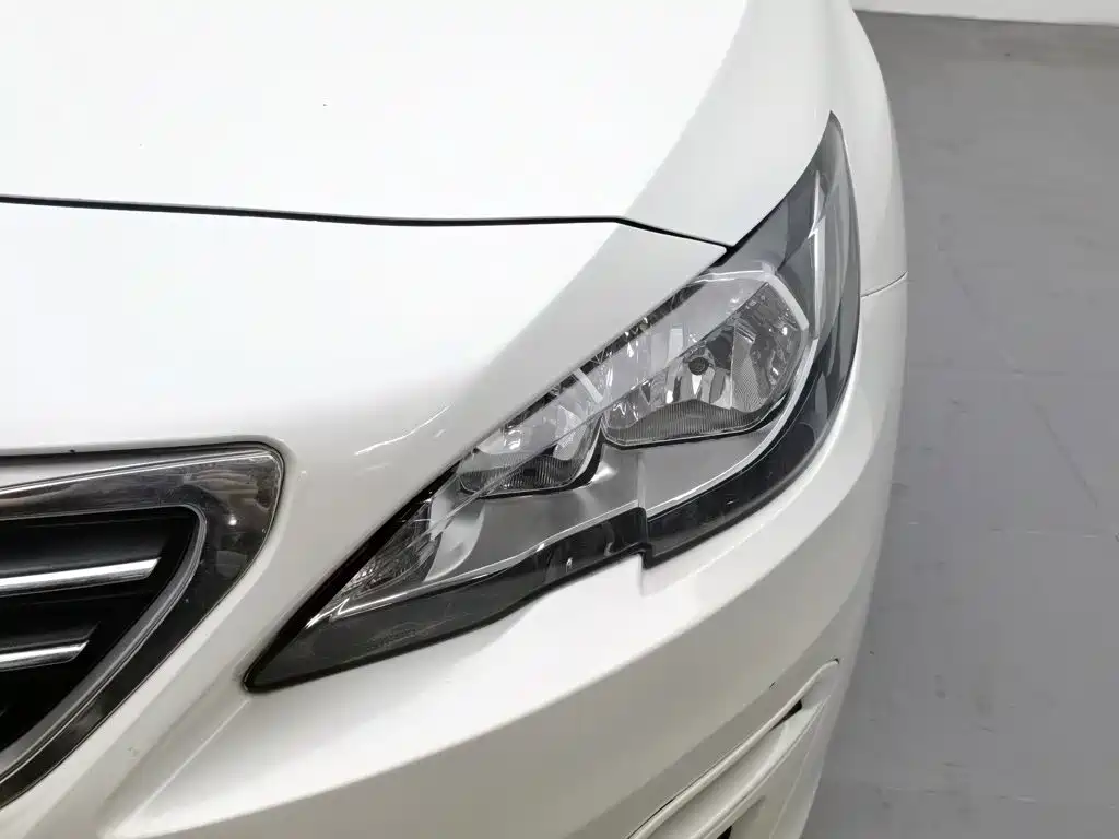 Peugeot 408 2014 — фото 7