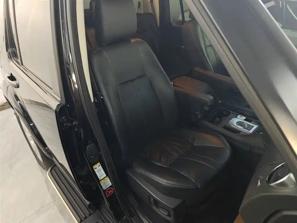 Land Rover Discovery 2016 — фото 25