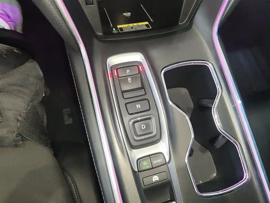 Honda Accord 2022 — фото 10