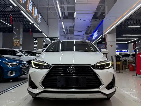 Toyota Yaris L 2022