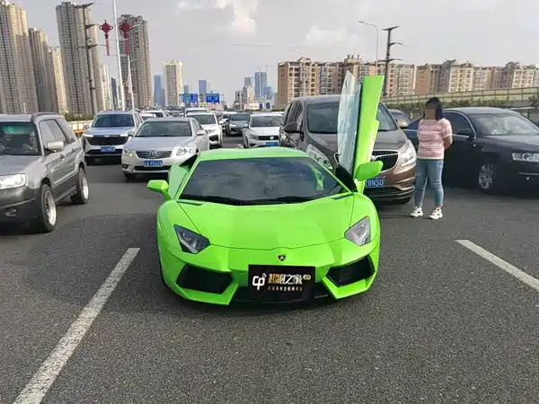 Lamborghini Aventador 2012