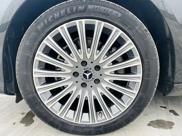 Mercedes-Benz E-Class 2023