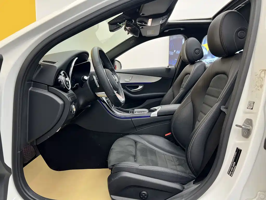 Mercedes-Benz C-Class 2021