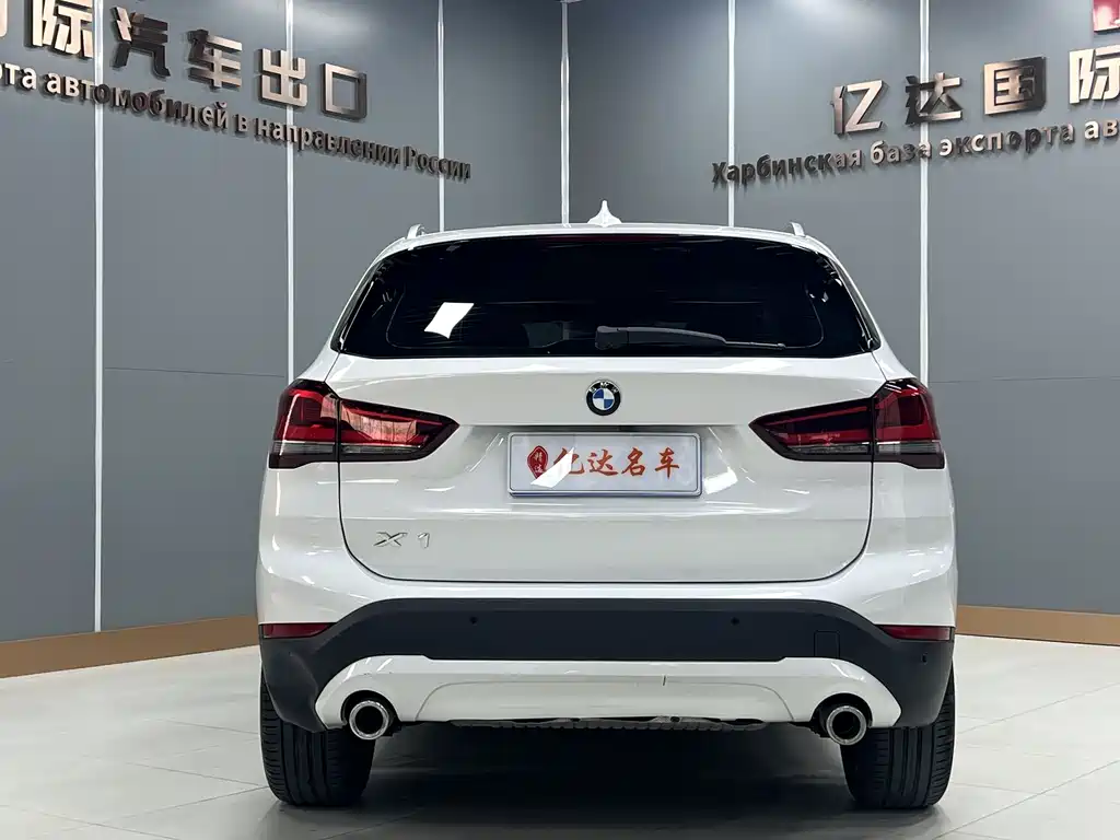 BMW X1 2021 — фото 4