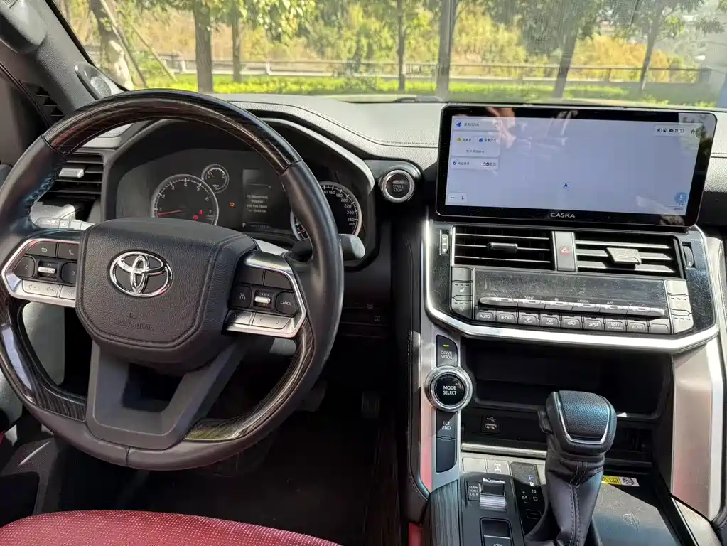 Toyota Land Cruiser 2025 — фото 15
