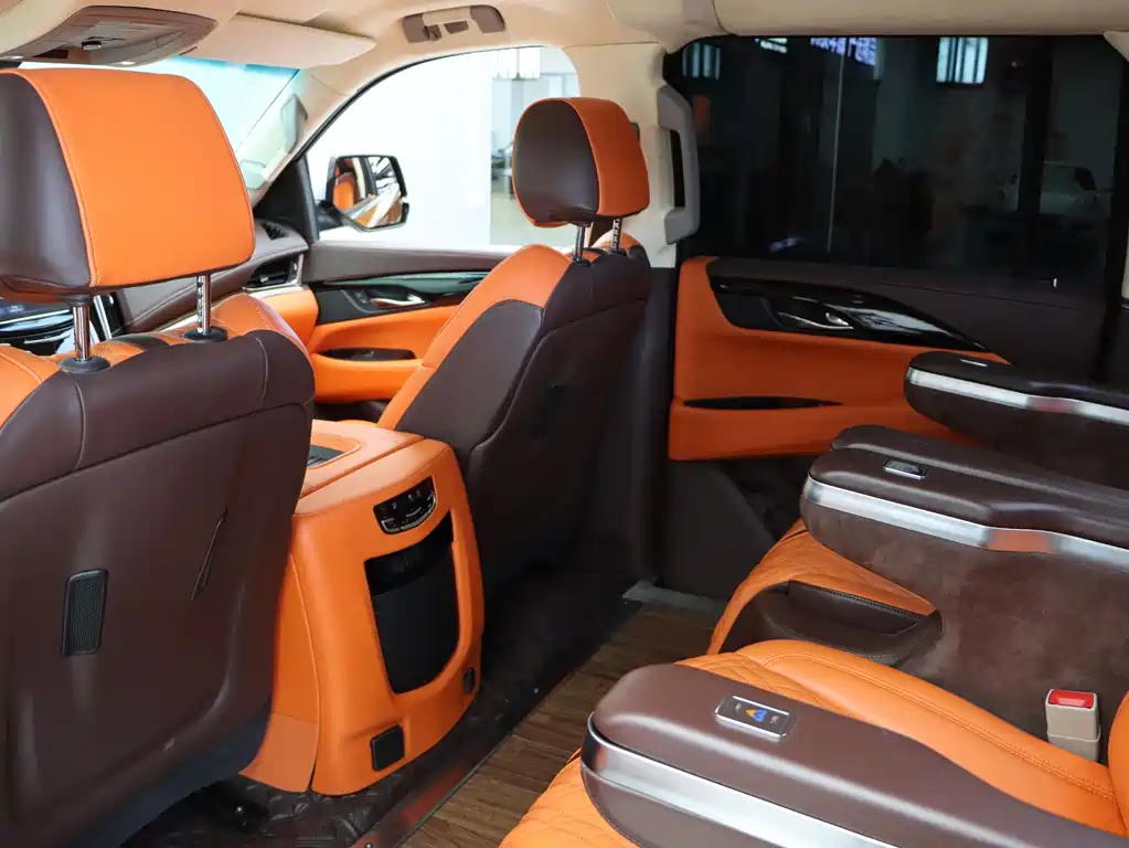 Cadillac Escalade 2019 — фото 24