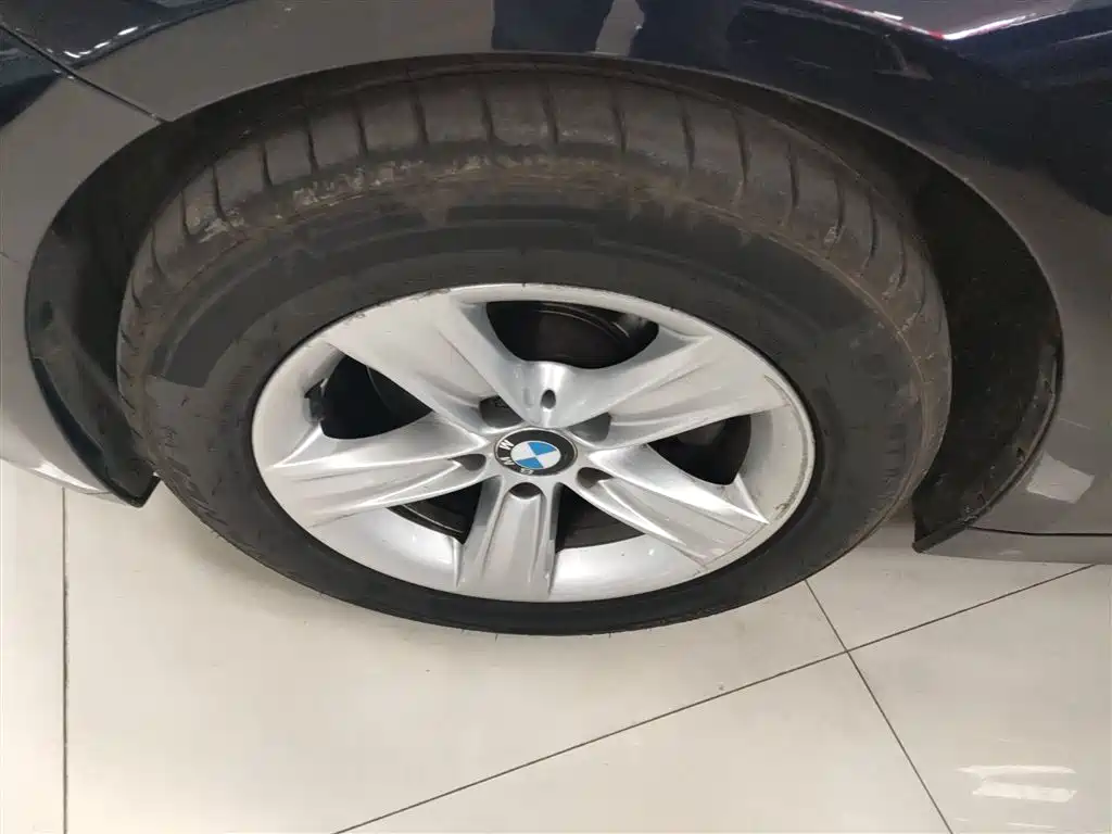 BMW 3 Series 2015 — фото 25