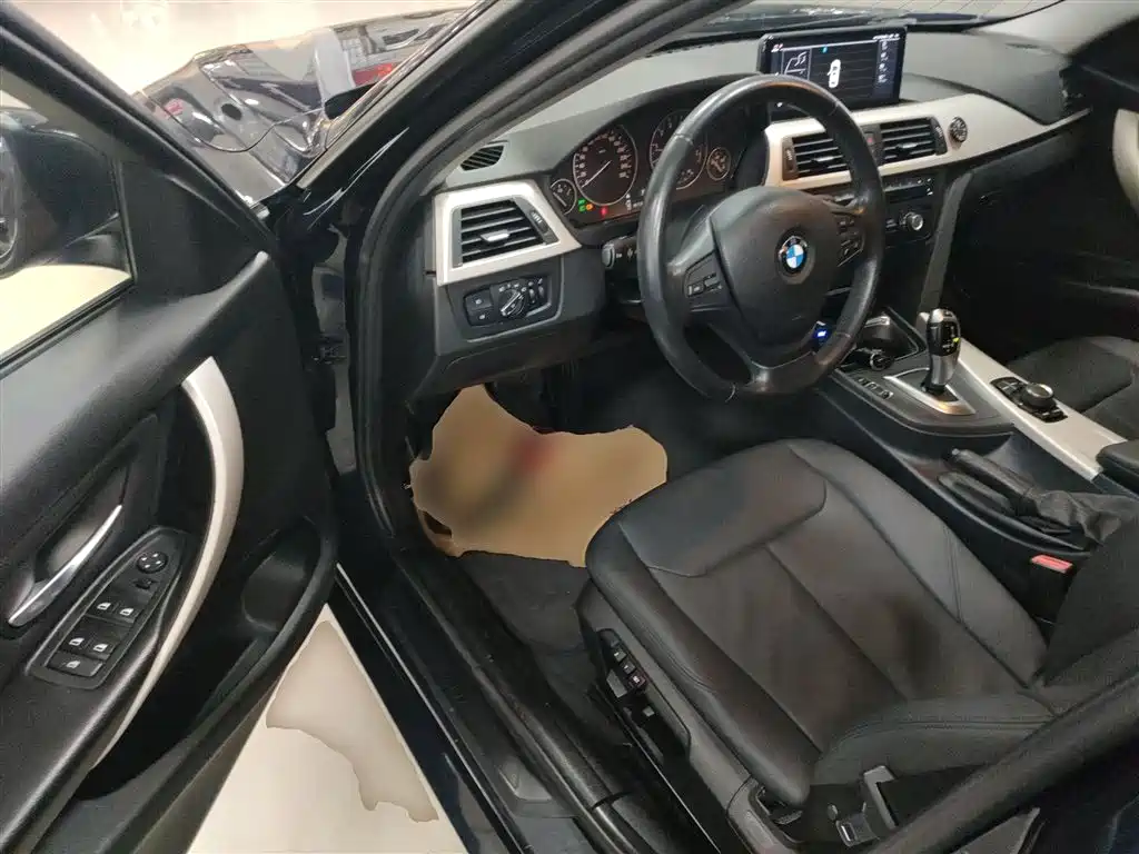 BMW 3 Series 2015 — фото 12