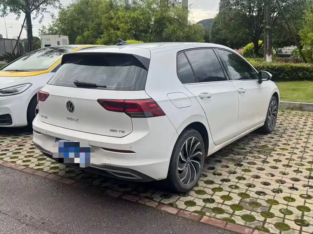 Volkswagen Golf 2023