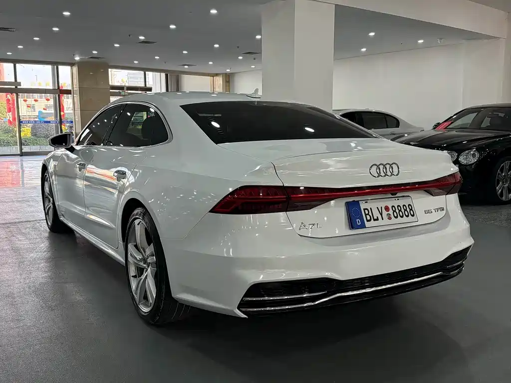 Audi A7L 2023 — фото 8