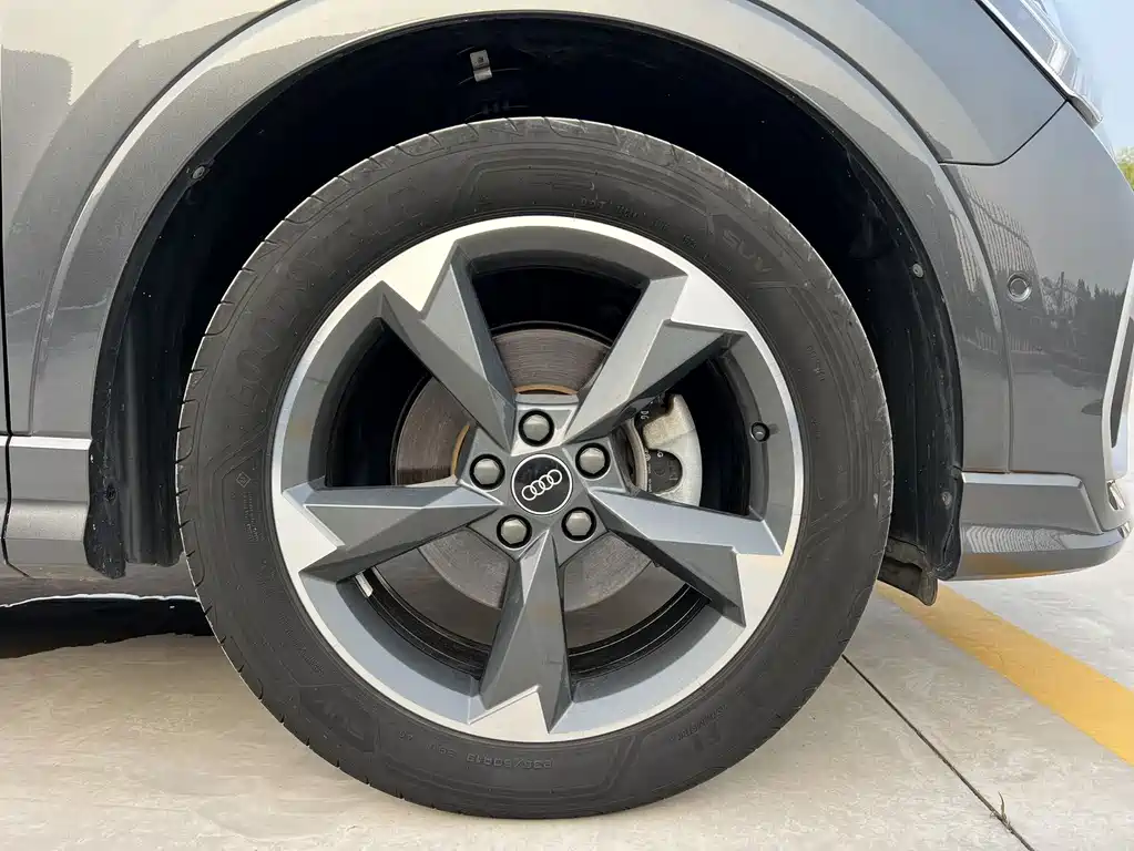 Audi Q3 2023 — фото 17