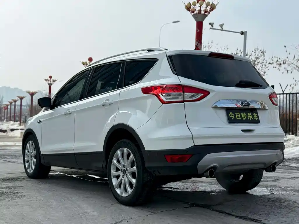 Ford Kuga 2015 — фото 8