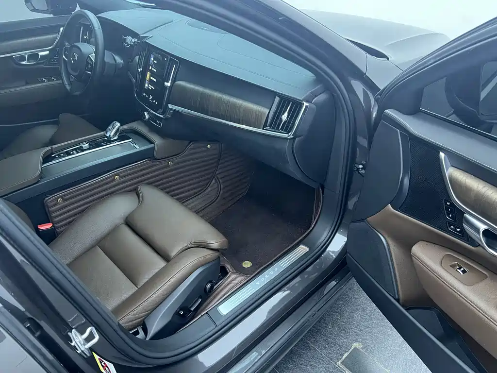 Volvo S90 2021 — фото 13