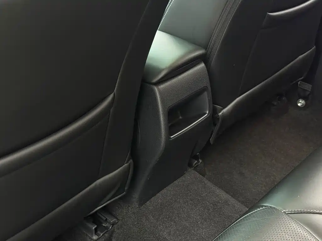 Toyota Corolla 2022 — фото 10