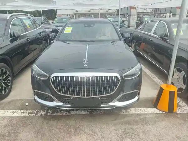 Mercedes-Benz Maybach S-Class 2025