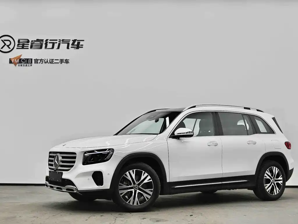 Mercedes-Benz GLB 2024 — фото 1