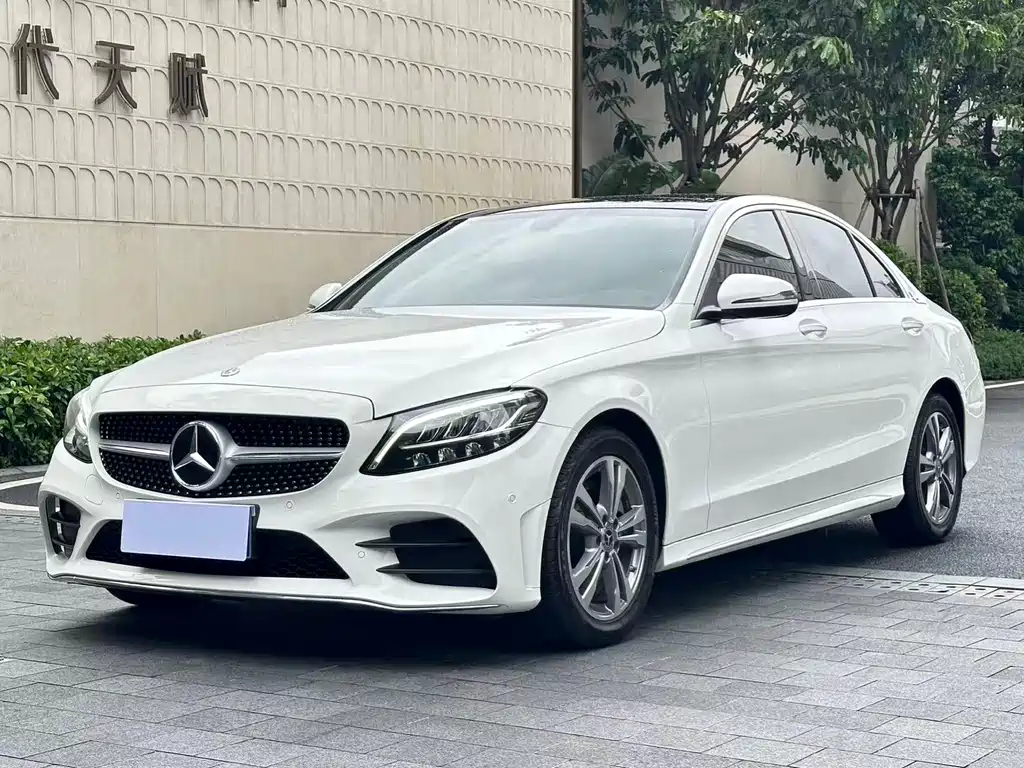 Mercedes-Benz C-Class 2021