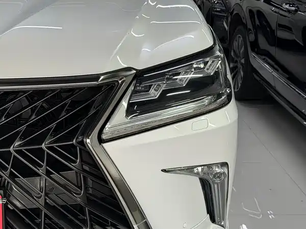 Lexus LX 2018