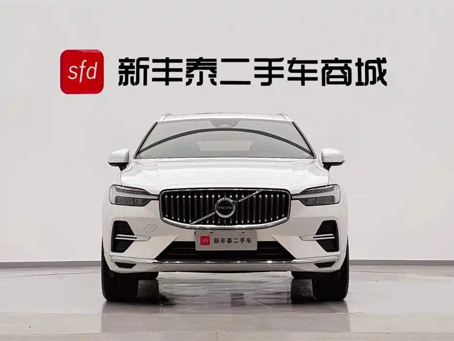 Volvo XC60 2024 — фото 2