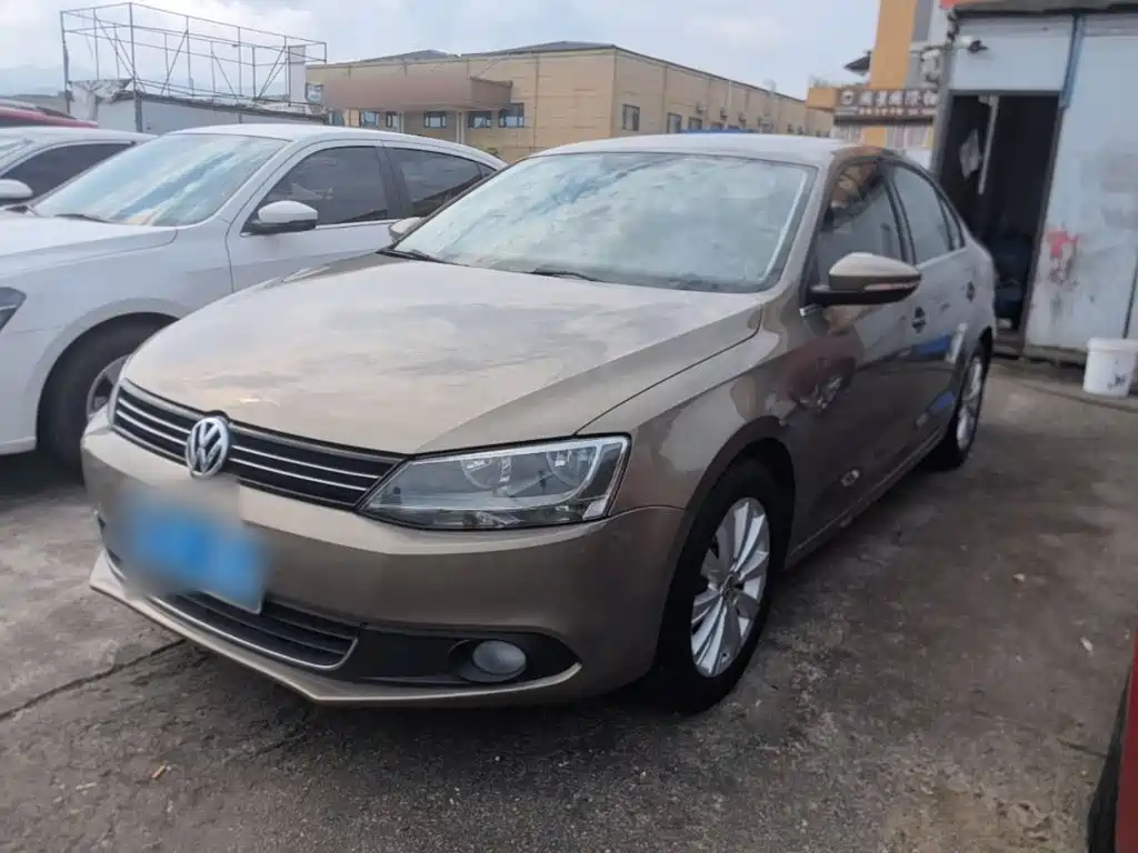 Volkswagen Sagitar 2014