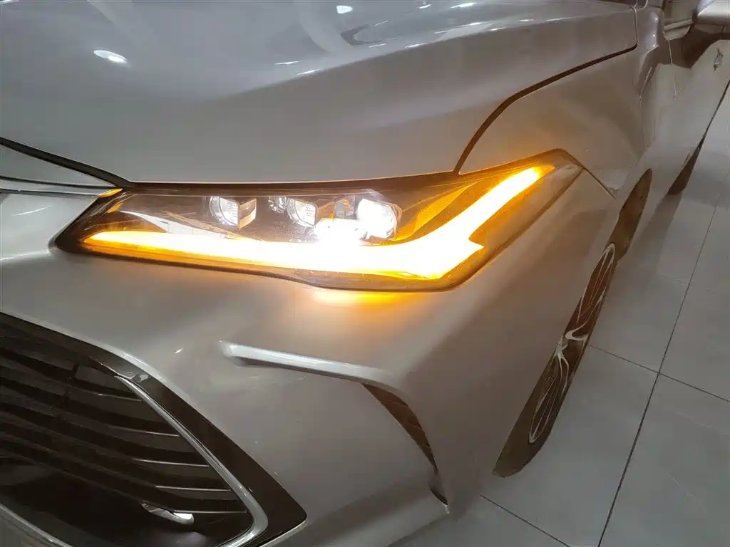 Toyota Avalon 2023 — фото 18