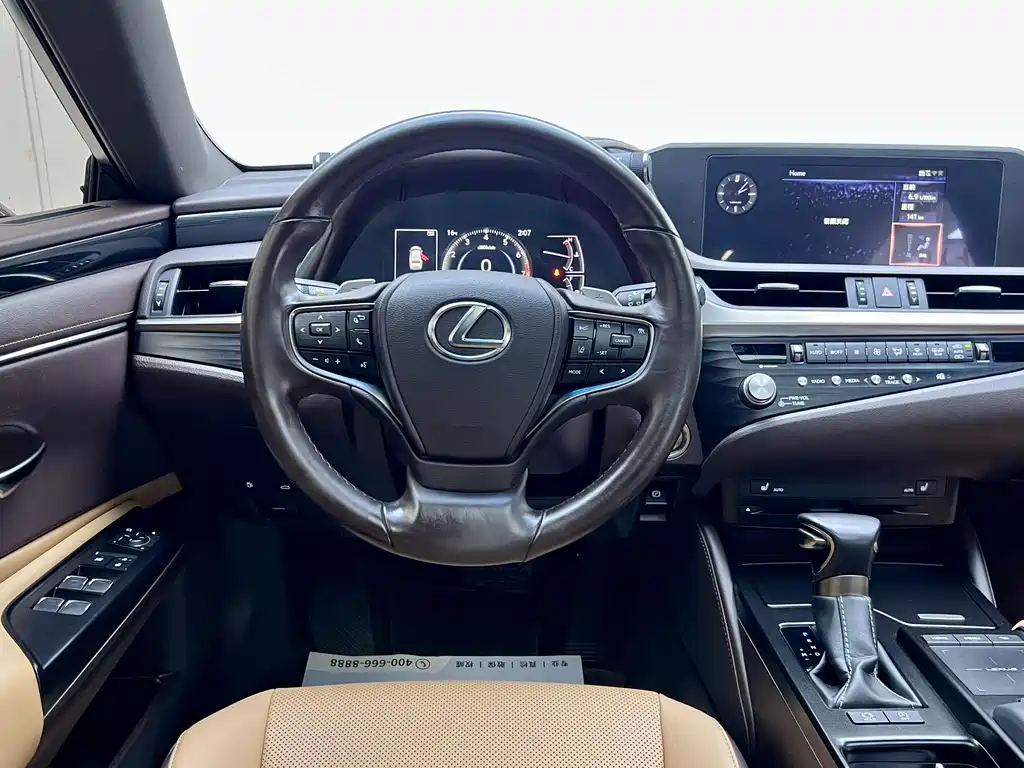 Lexus ES 2021 — фото 17