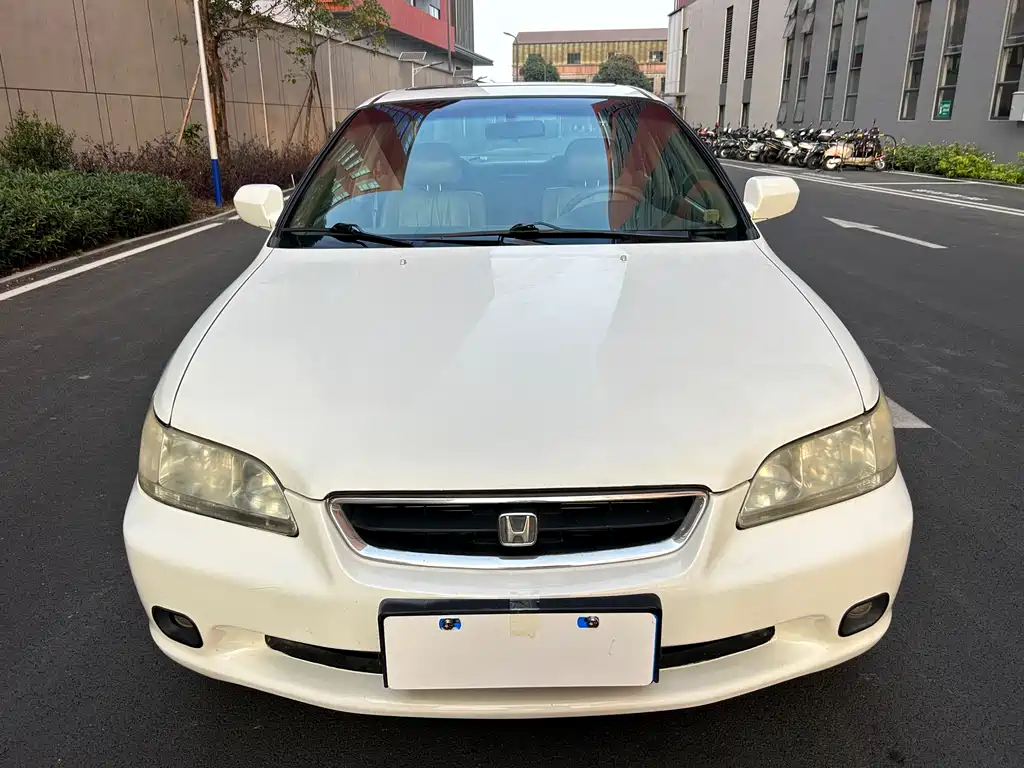Honda Accord 2001 — фото 4