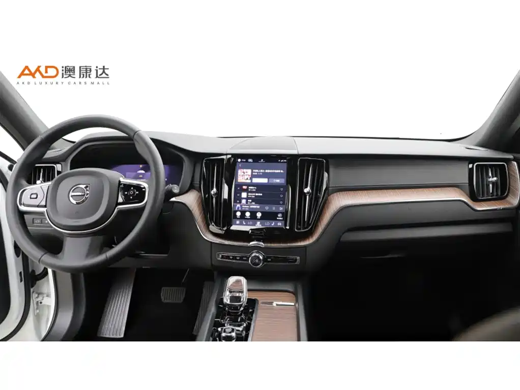 Volvo XC60 PHEV 2024 — фото 5