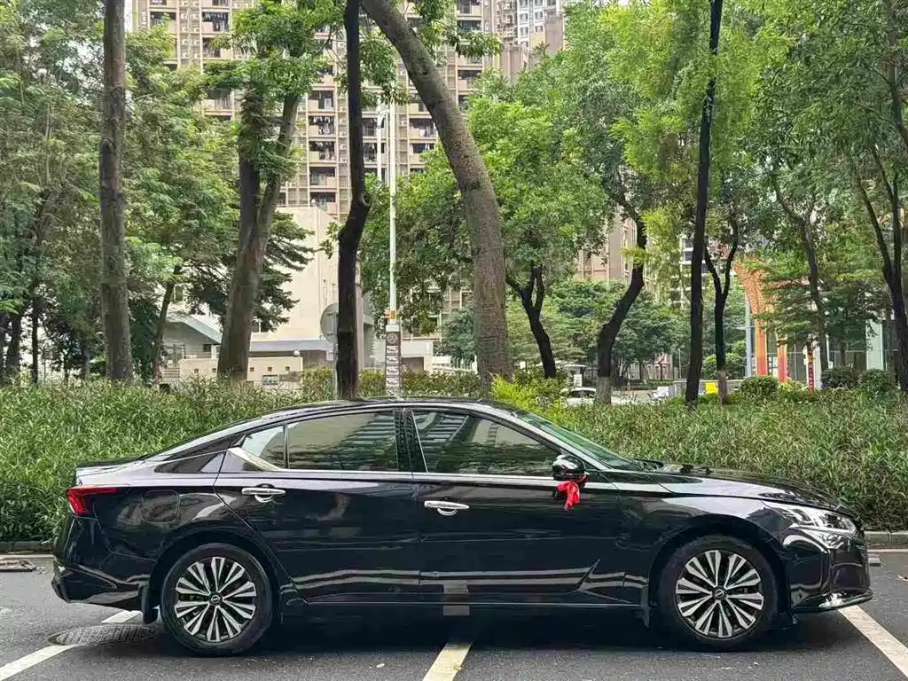 Nissan Teana 2024