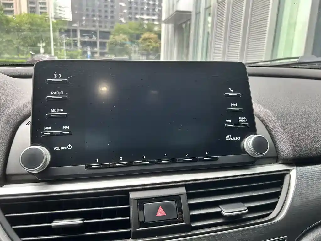 Honda Accord 2020 — фото 13