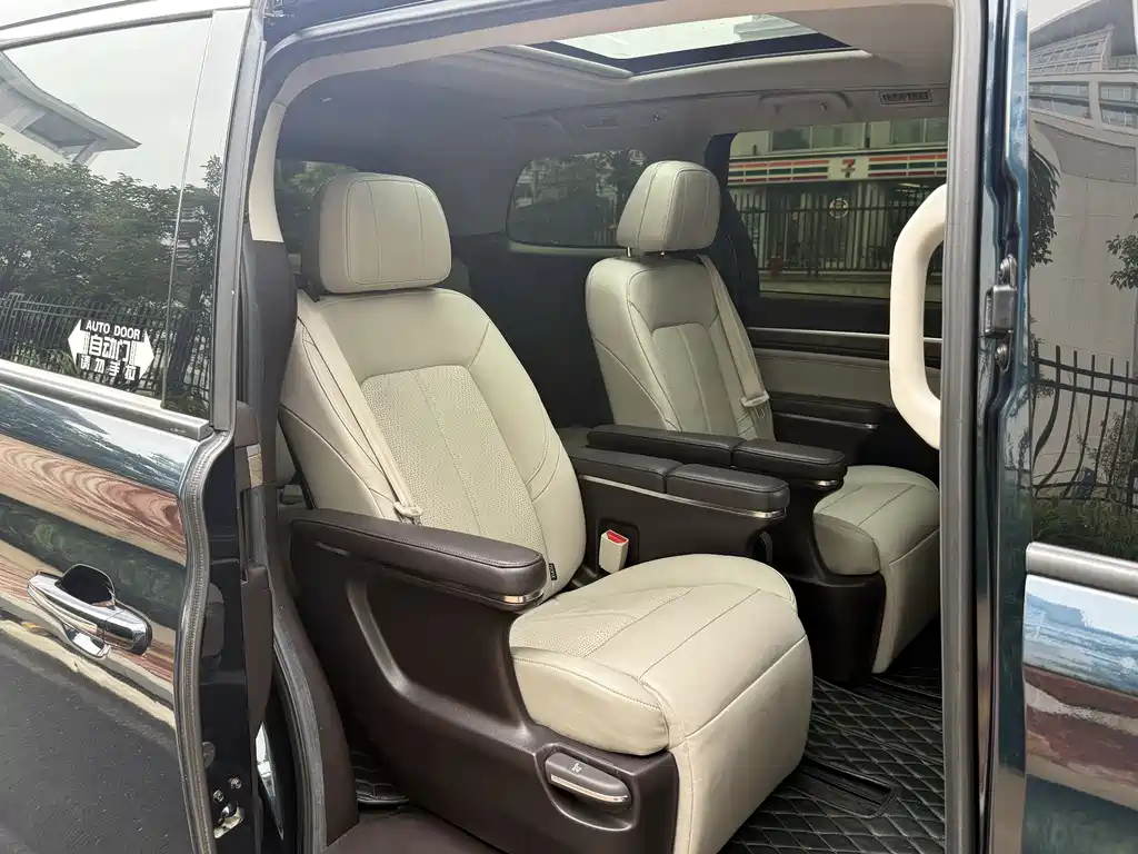 GAC Motor Trumpchi M8 2021 — фото 20