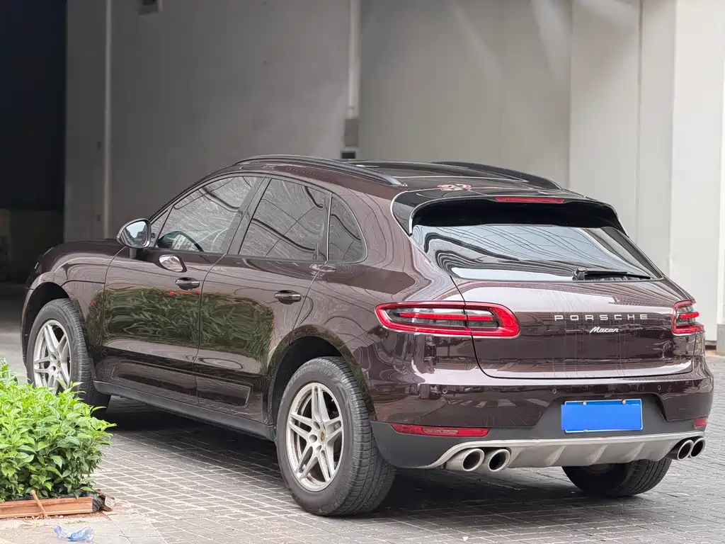 Porsche Macan 2018 — фото 12