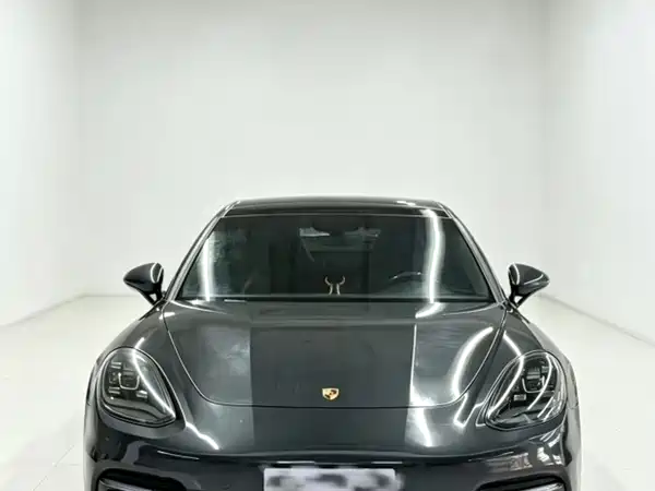 Porsche Panamera 2019