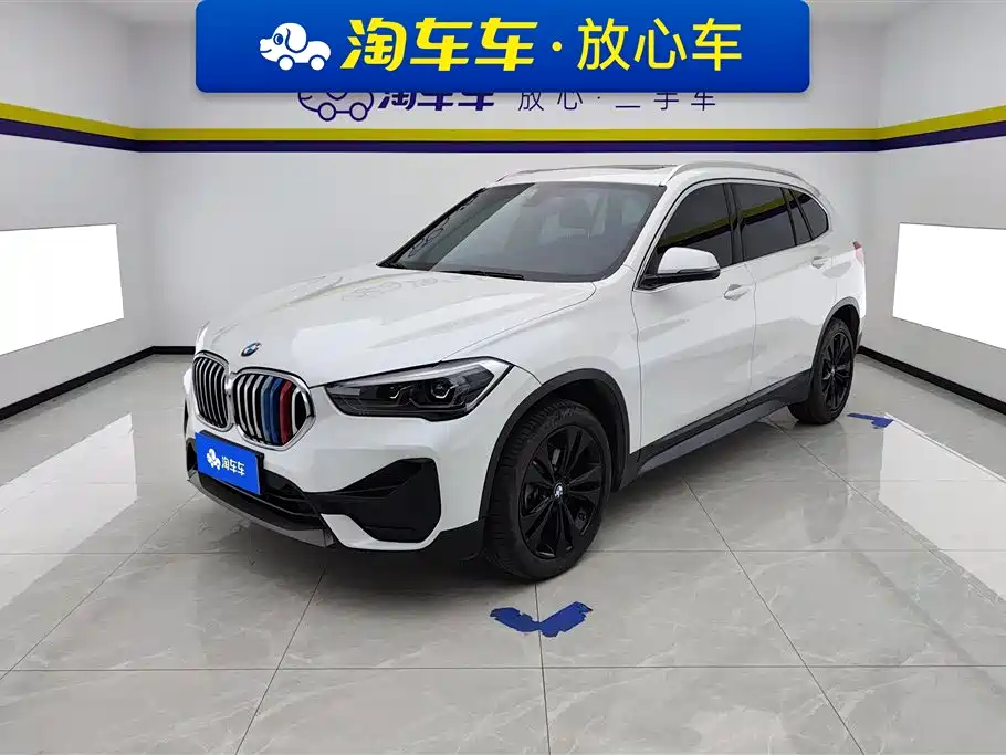BMW X1 2021 — фото 1