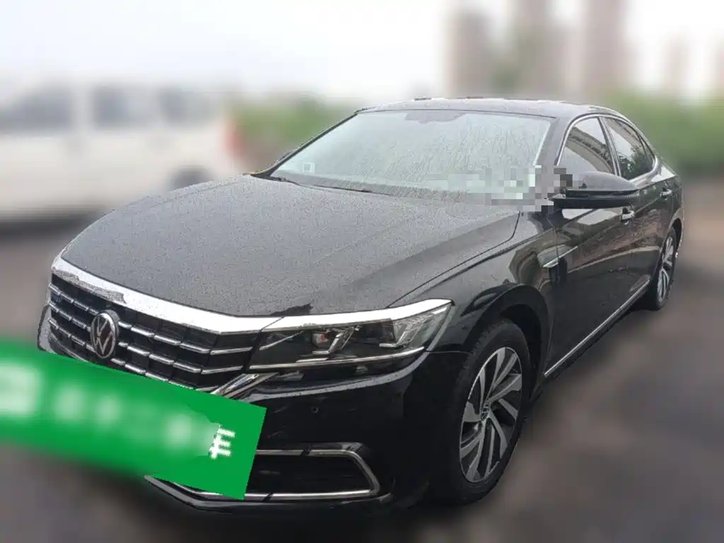 Volkswagen Passat Plug-In Hybrid 2021 — фото 1