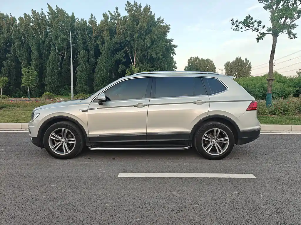 Volkswagen Tiguan L 2020 — фото 4