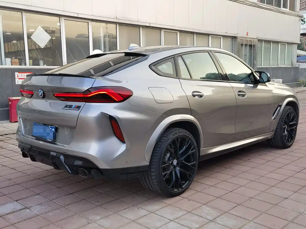 BMW X6 M 2022 — фото 16