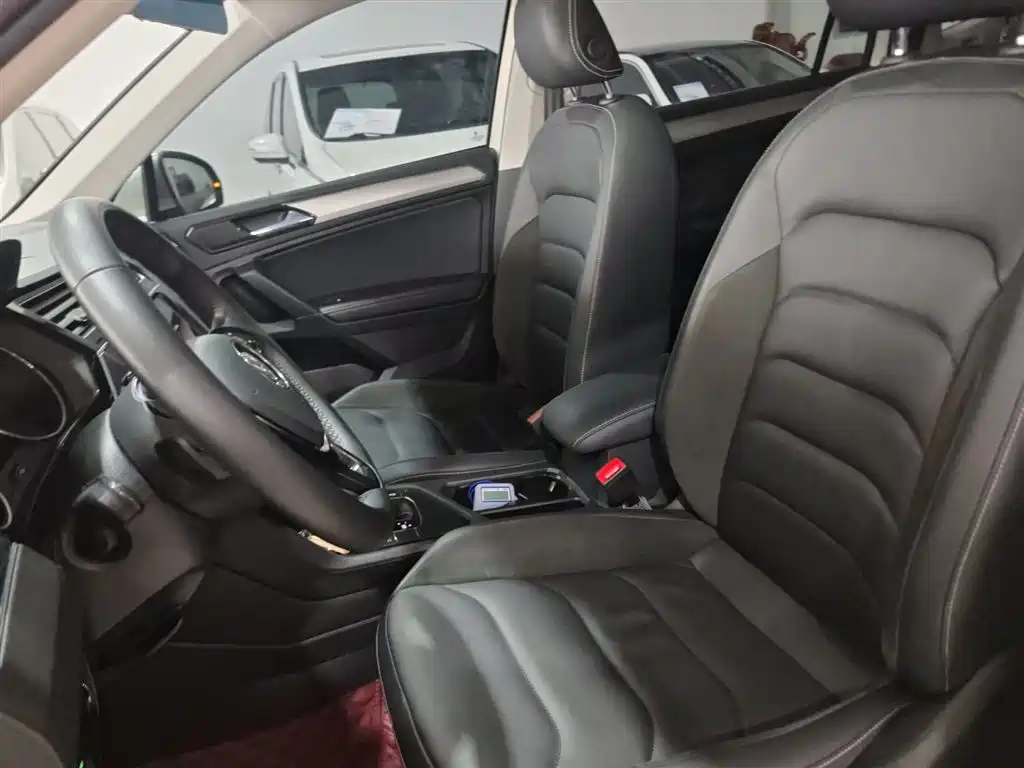 Volkswagen Tiguan L 2020 — фото 15