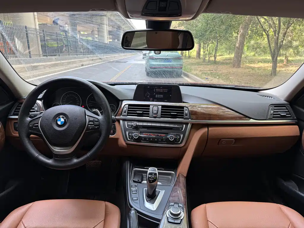 BMW 3 Series 2015 — фото 7