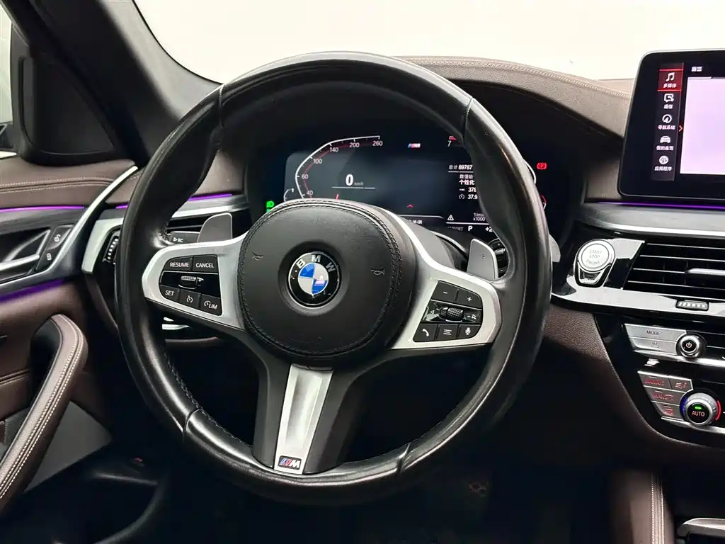BMW 5 Series 2021 — фото 12