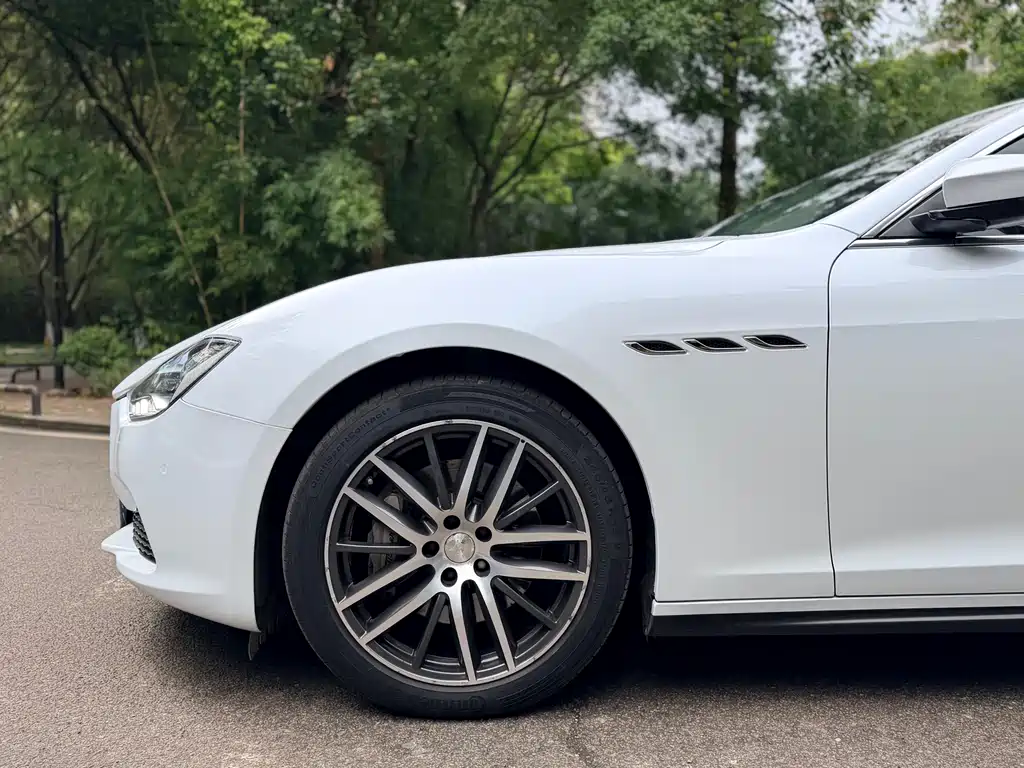 Maserati Ghibli 2017 — фото 8