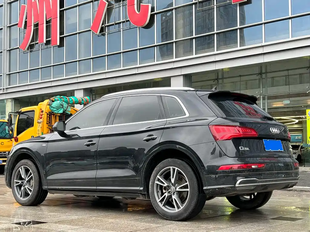 Audi Q5L 2021 — фото 4