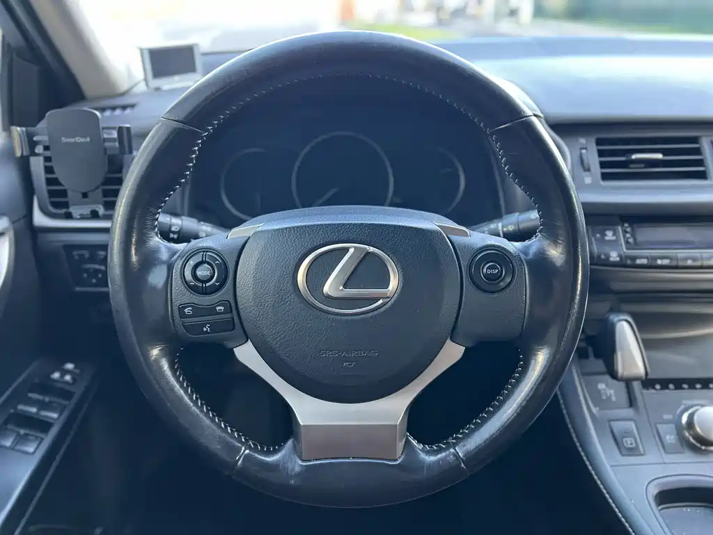 Lexus CT 2018 — фото 9