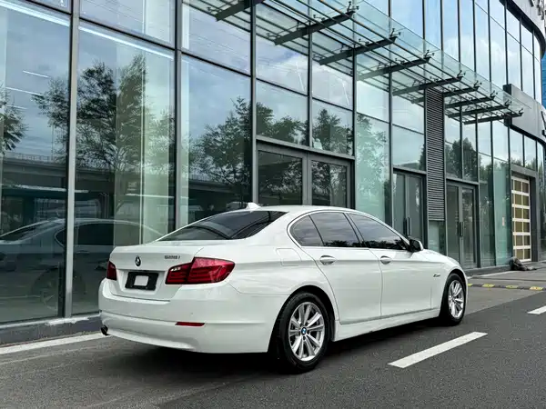 BMW 5 Series 2011