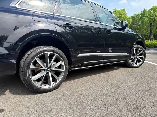 Audi Q7 2021