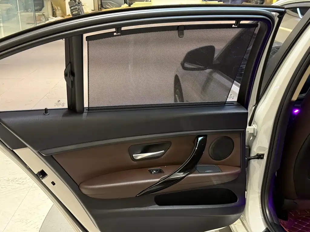 BMW 3 Series 2019 — фото 14