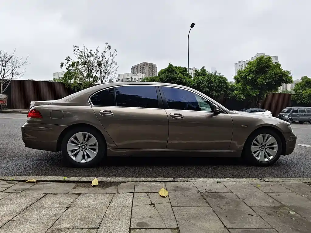 BMW 7 Series 2008 — фото 14