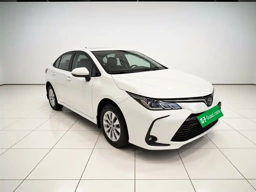 Toyota Corolla 2019 — фото 3