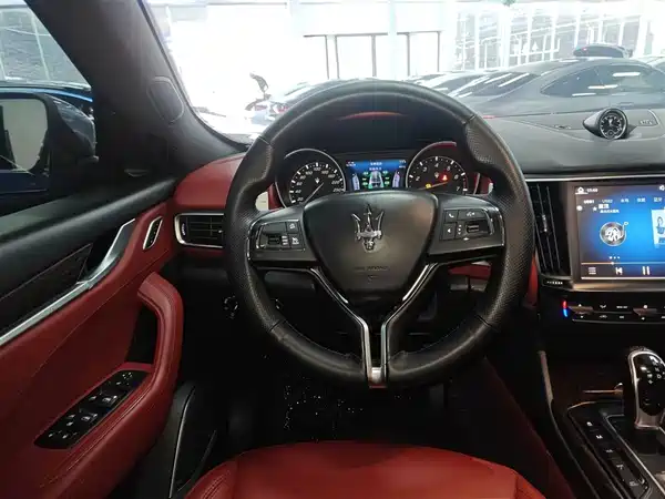 Maserati Levante 2016